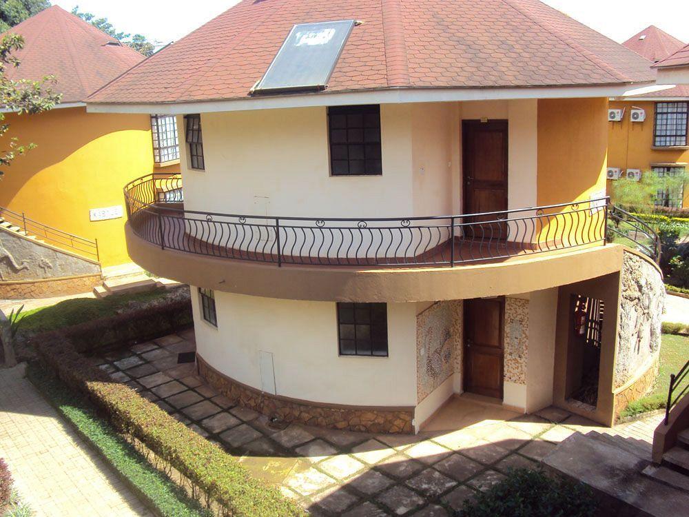 Silver Springs Hotel Kampala Kültér fotó