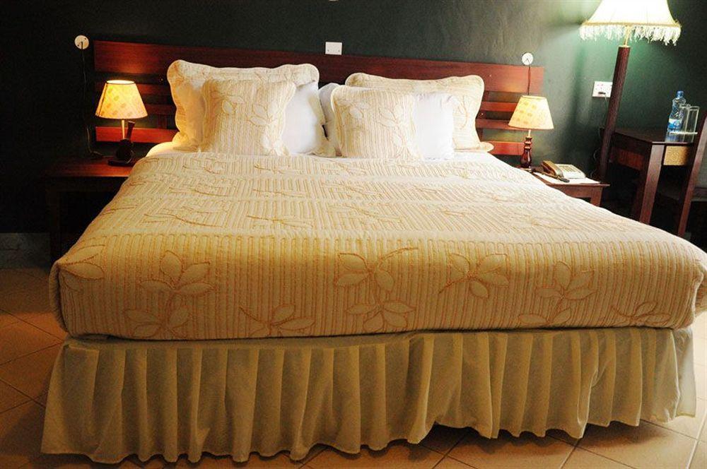 Silver Springs Hotel Kampala Kültér fotó