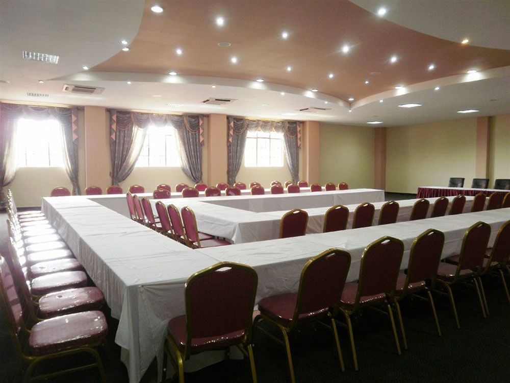 Silver Springs Hotel Kampala Kültér fotó