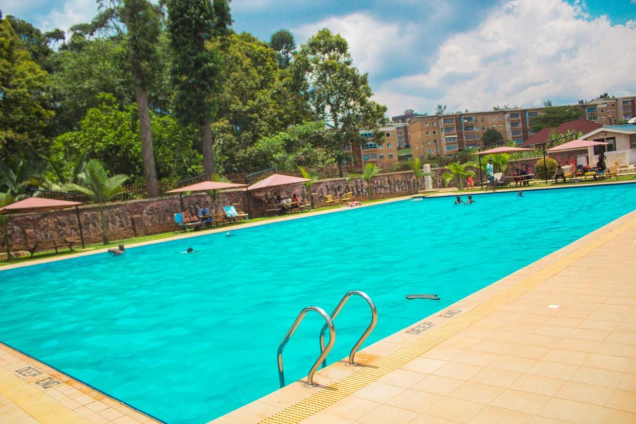 Silver Springs Hotel Kampala Kültér fotó